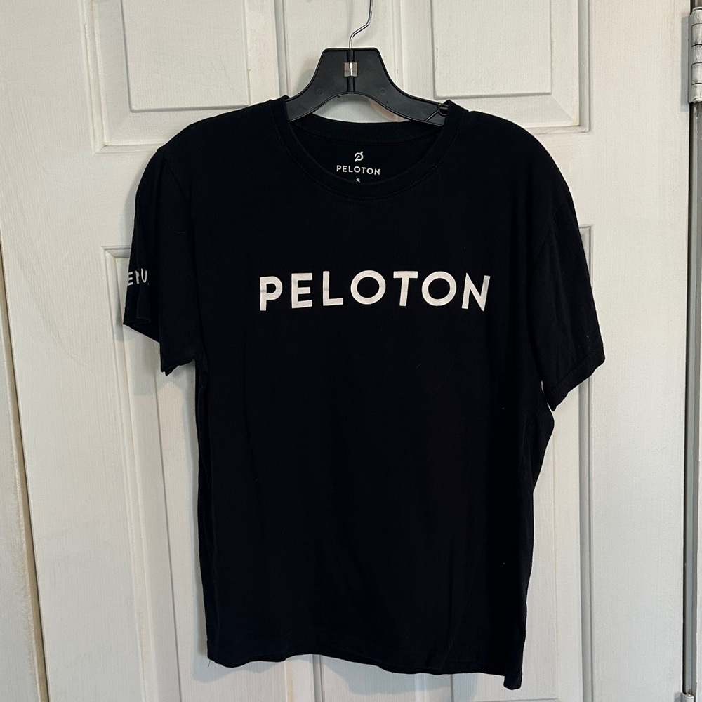Peloton black tee womens size small